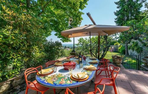 Tuscany Villa Gorello. Villa in Toscana. Jacuzzi con tetto in cristallo,piscina Hotel in Arezzo