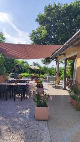 Camping Le Marche Apartments Hotel in Marche