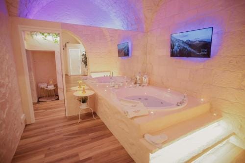 Malely Suite con Jacuzzi Privata - Martina Franca Hotel in Martina Franca