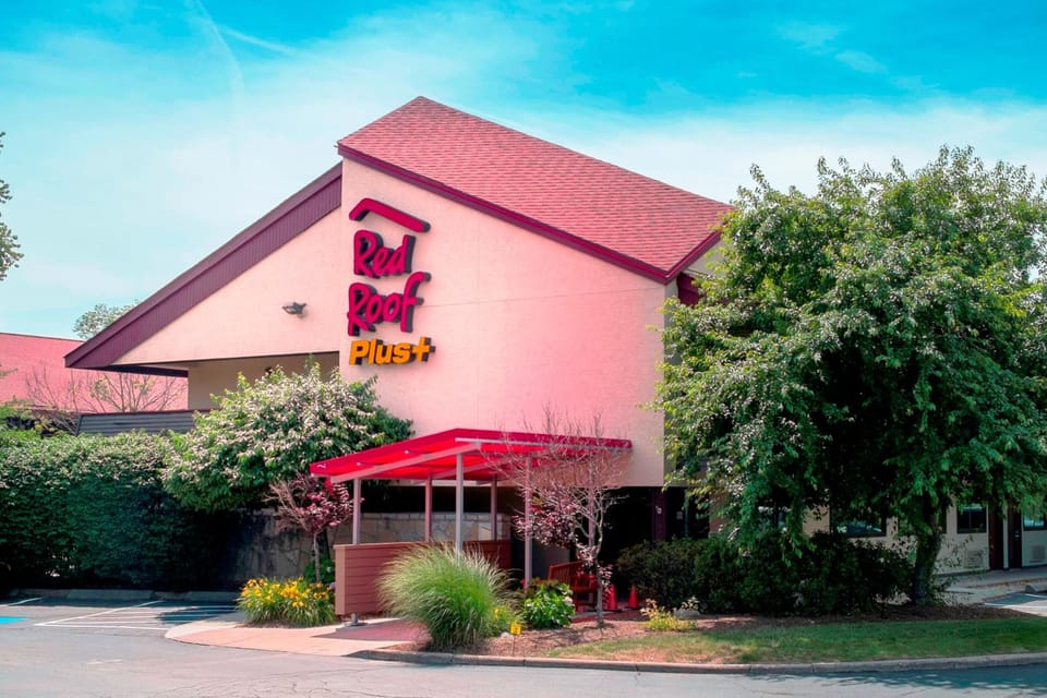 Red Roof PLUS+ West Springfield Hotel in West Springfield