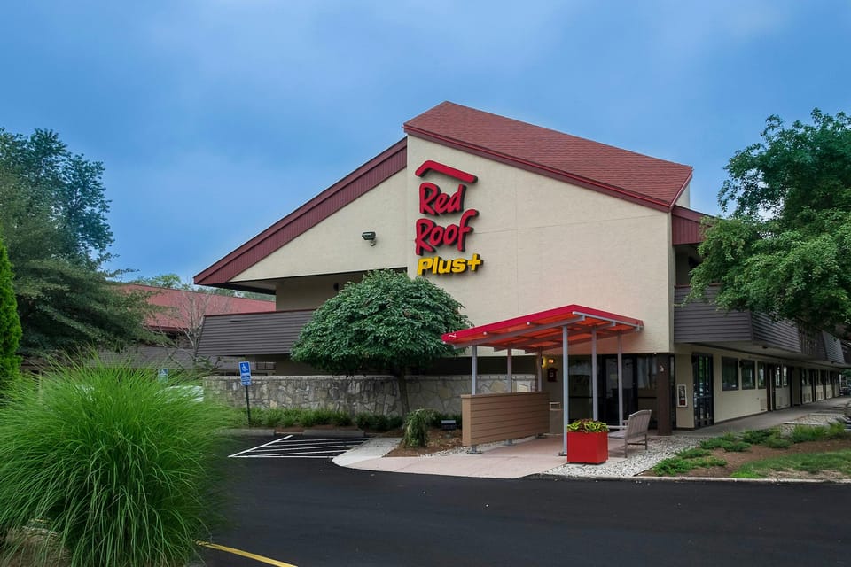 Red Roof PLUS+ West Springfield Hotel in West Springfield