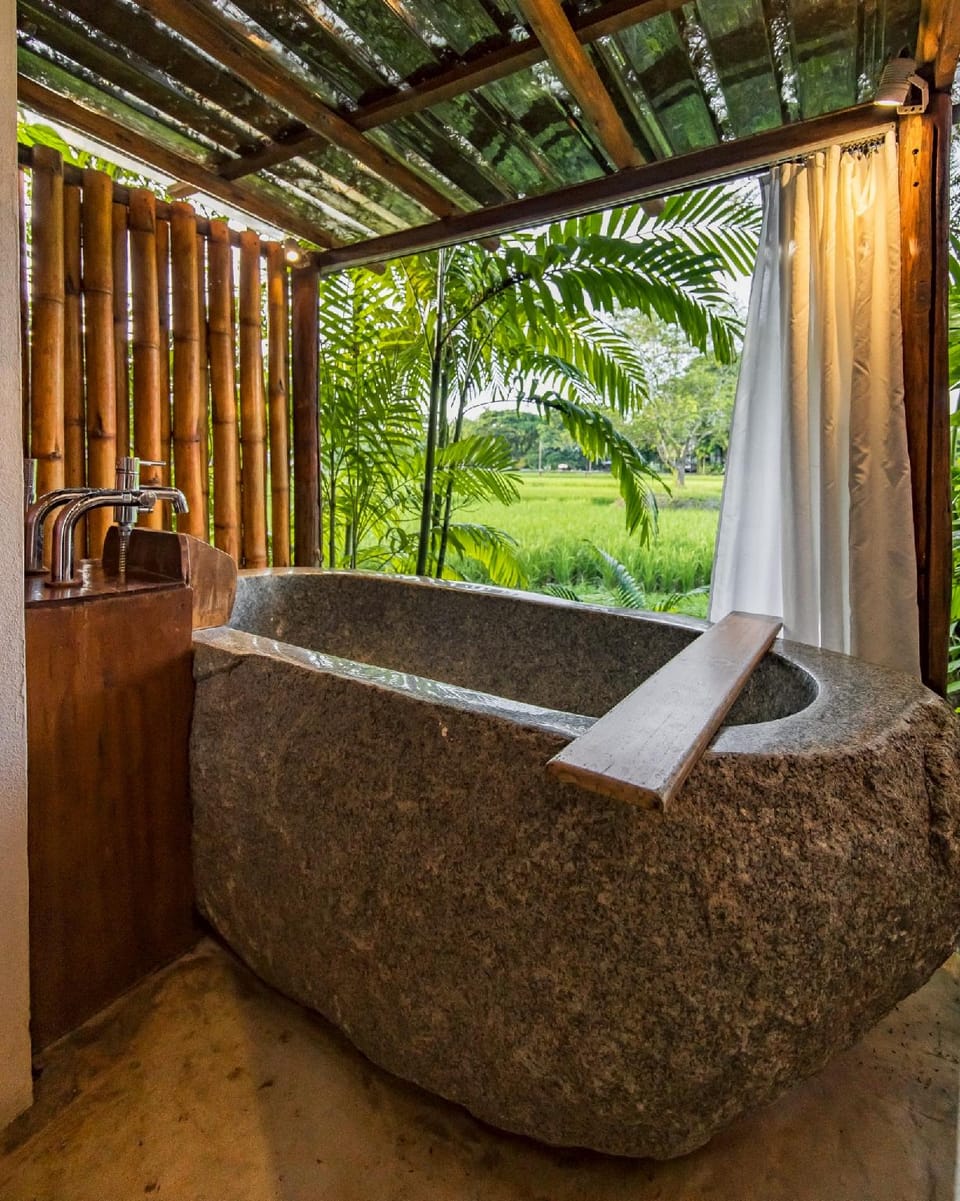 Bathtub