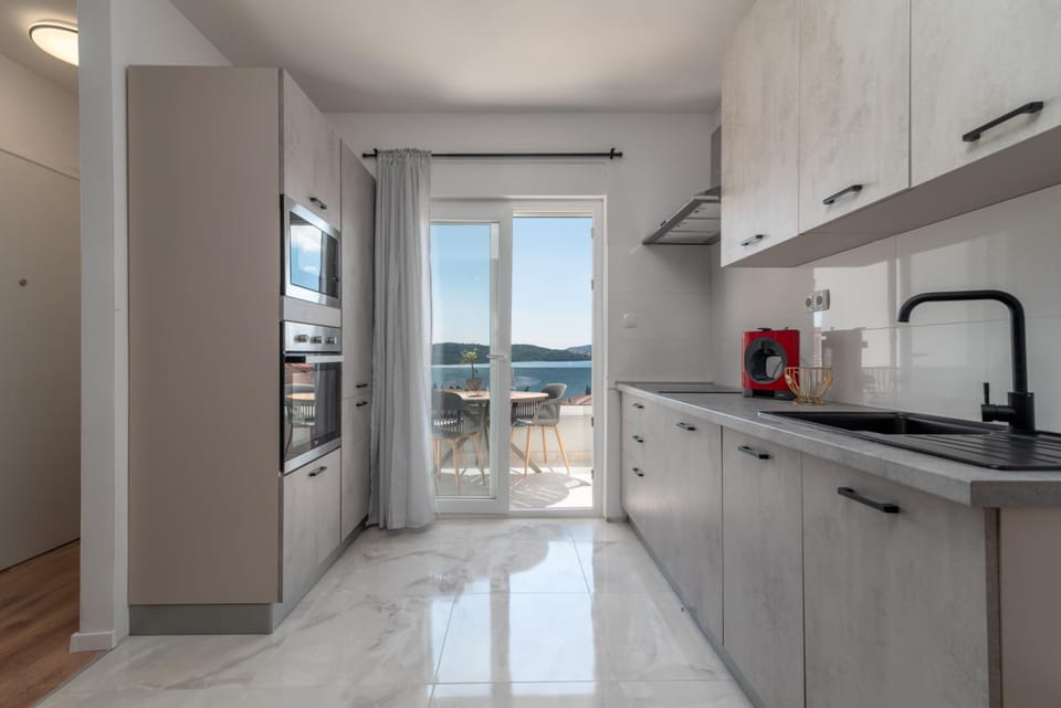 Villa Eight by Villa Kuzmanic Hotel in Okrug Gornji