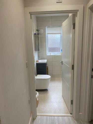 Deluxe Single room only for one adult Hotel in Hayes