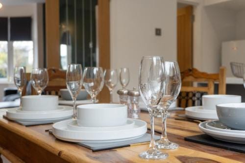 Sheldon House 3 BED Cosy Home nr JLR & NEC Hotel in Solihull