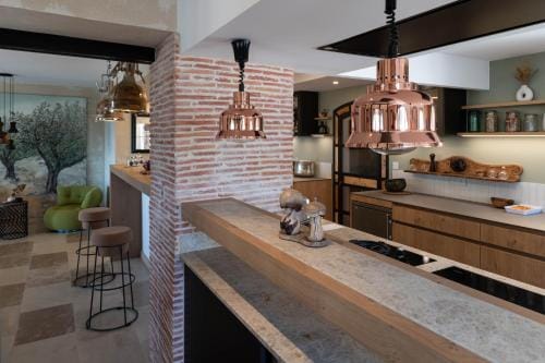 LA BASTIDE DES CULS-ROUSSET Hotel in Marseille