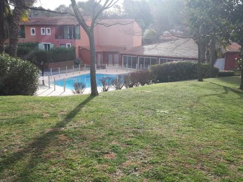 Studio Hotel in Mouans-Sartoux