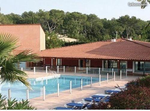 Studio Hotel in Mouans-Sartoux