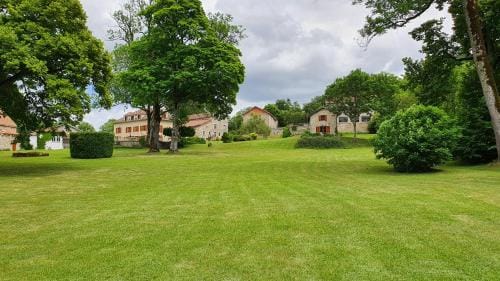 Domaine de Montvianeix Hotel in Auvergne-Rhône-Alpes