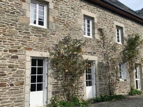 Karaez Hotel - BritHotel Carhaix Hotel in Finistere
