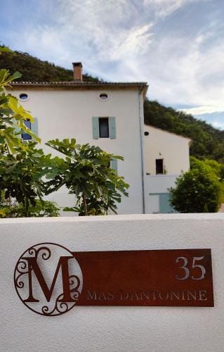 Le mas d'Antonine, Marie-Louise Hotel in Provence-Alpes-Côte d'Azur
