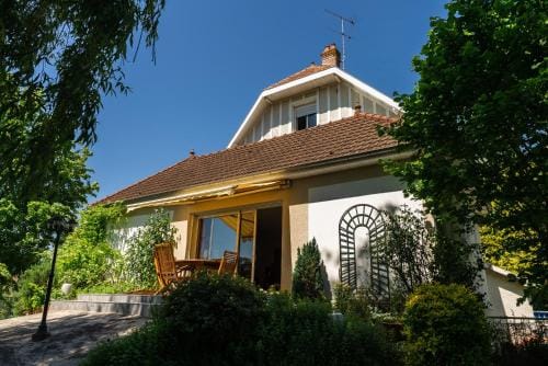 Chambres d'hotes Lunidor Hotel in Bourgogne-Franche-Comté