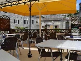 Hotel La Garenne Hotel in Provence-Alpes-Côte d'Azur