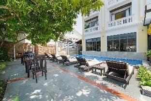 Hotel Front Beach Hotel in Hoi An