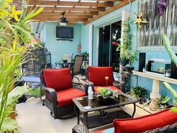 BLUE HOUSE Hotel in North Bay Village