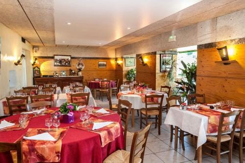 Hotel de France Hotel in Auvergne-Rhône-Alpes