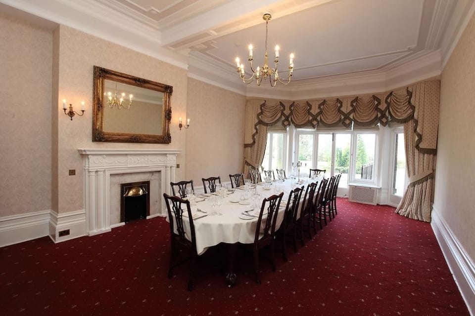 Classic Lodges - Farington Lodge Hotel in England