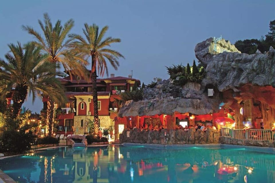 Grand Aquarium Hotel in Muğla Province