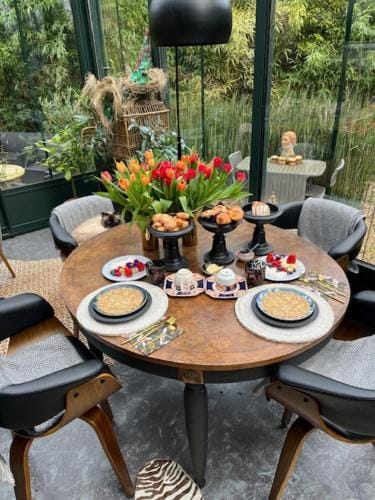 Chambres d'Hotes & SPA Le Chat Chez Qui j'Habite Hotel in Normandy