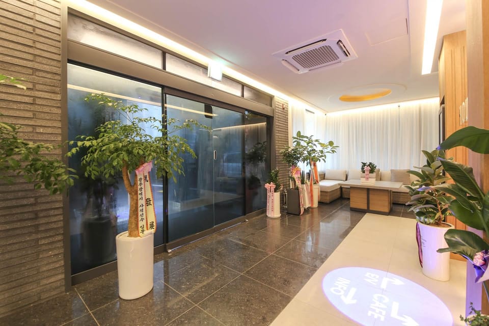 Yeonggwang Terminal Hound Motel in South Korea