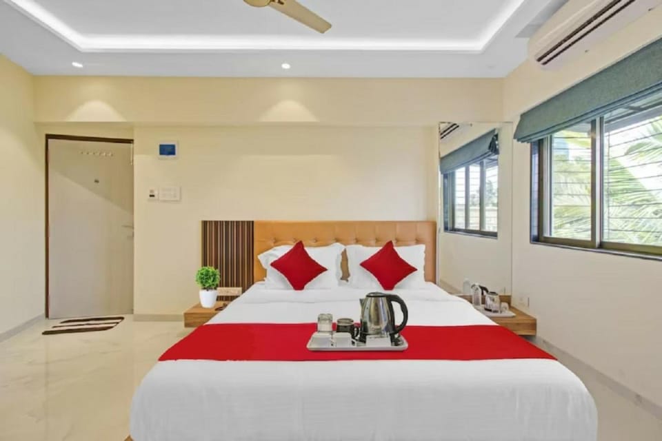 Hotel Sunrise Juhu Hotel in Mumbai