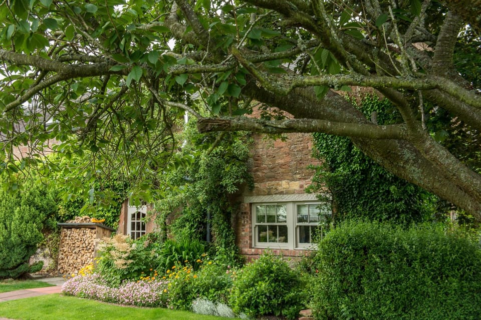 Buccleuch Arms Inn in England