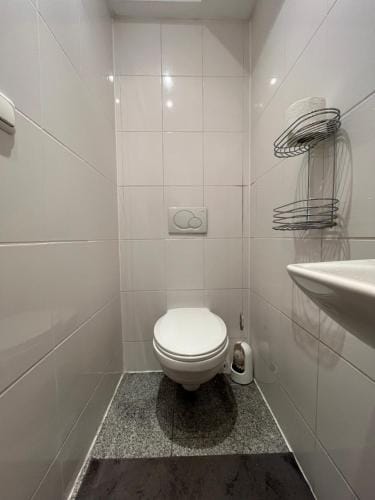 Budget Rooms just for sleeping - Digital access Hotel in Cologne
