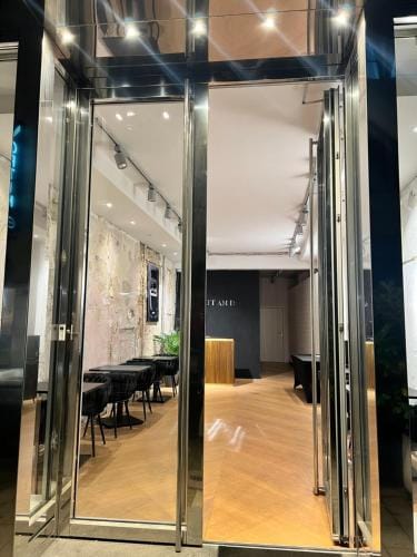 Budget Rooms just for sleeping - Digital access Hotel in Cologne