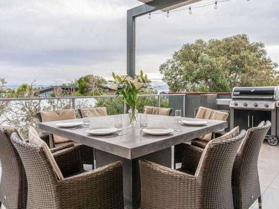 Burraneer Hotel in Tasmania