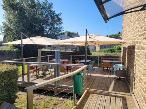 Le petit Montmartre Hotel in Dinard