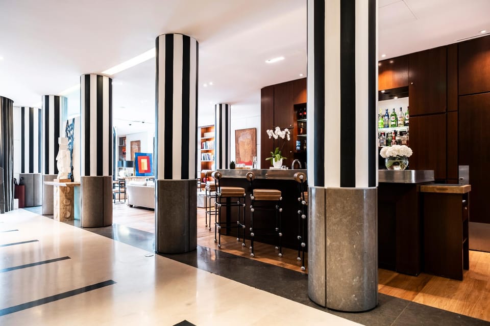 Bar/lounge