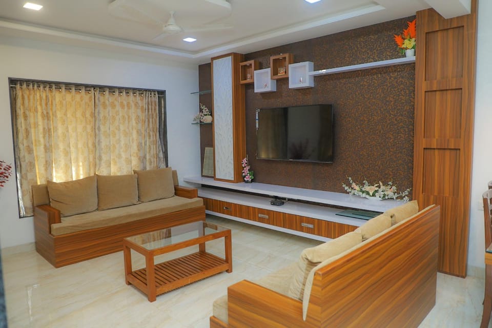 Orchid Villa Hotel in Maharashtra
