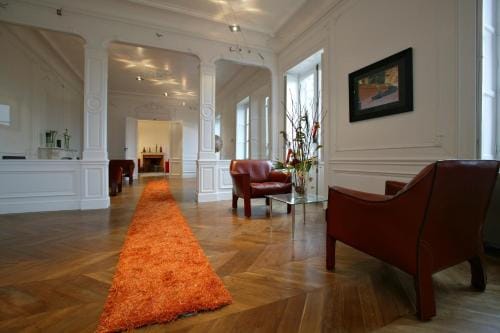 Chateau de Chassagne-Montrachet Hotel in Bourgogne-Franche-Comté