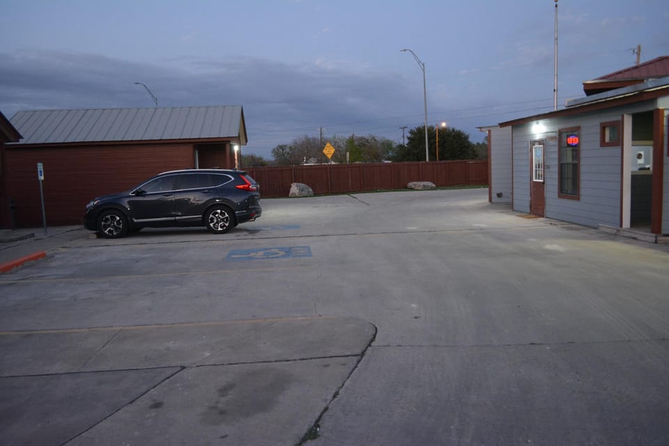 Texas Lodge Kenedy Hotel in Kenedy