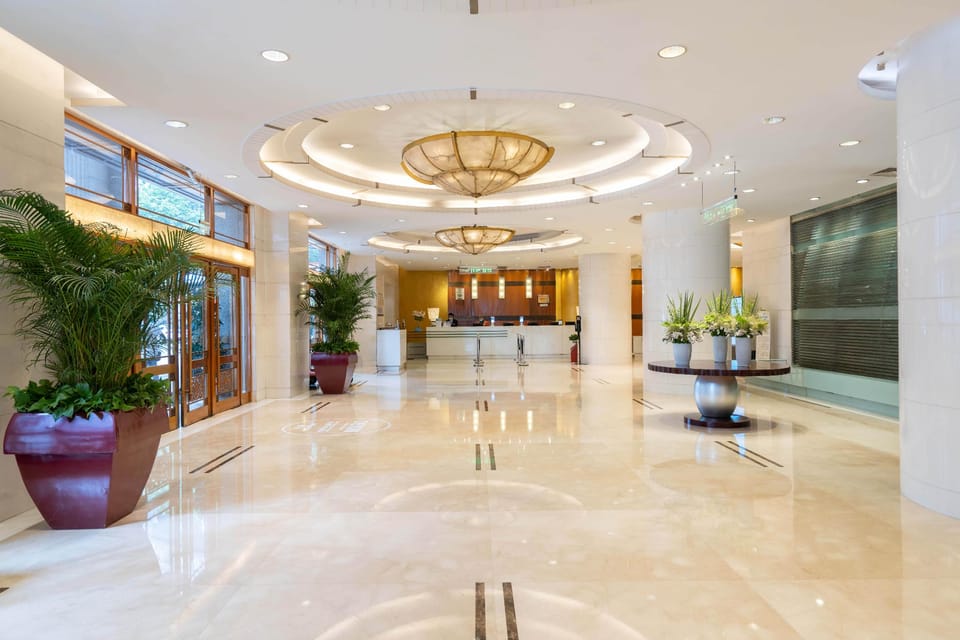 Dekin Hotel Chongqing Jiefangbei Hotel in China