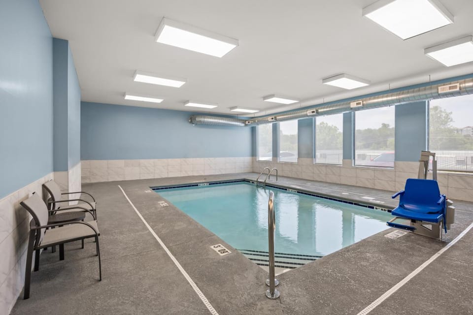 Holiday Inn Express Asheville Woodfin By IHG Hotel in Woodfin