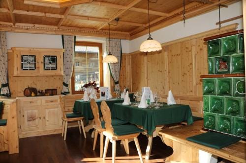 Gasthaus Marie Inn in Tyrol