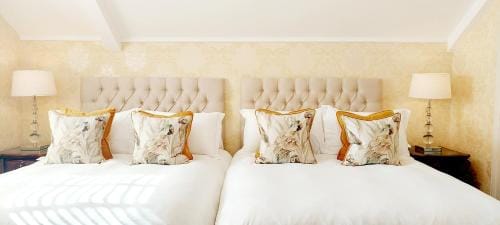 The Old Schoolhouse of Warren Lodge Boutique Cottages Hotel in Longford