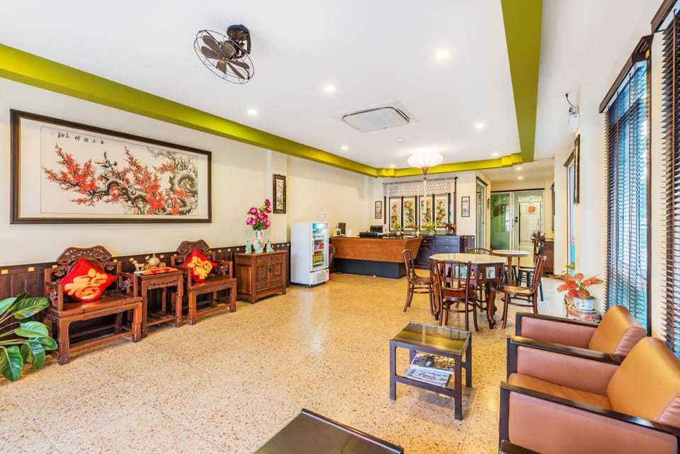 Le Hua Hotel Hotel in Wichit