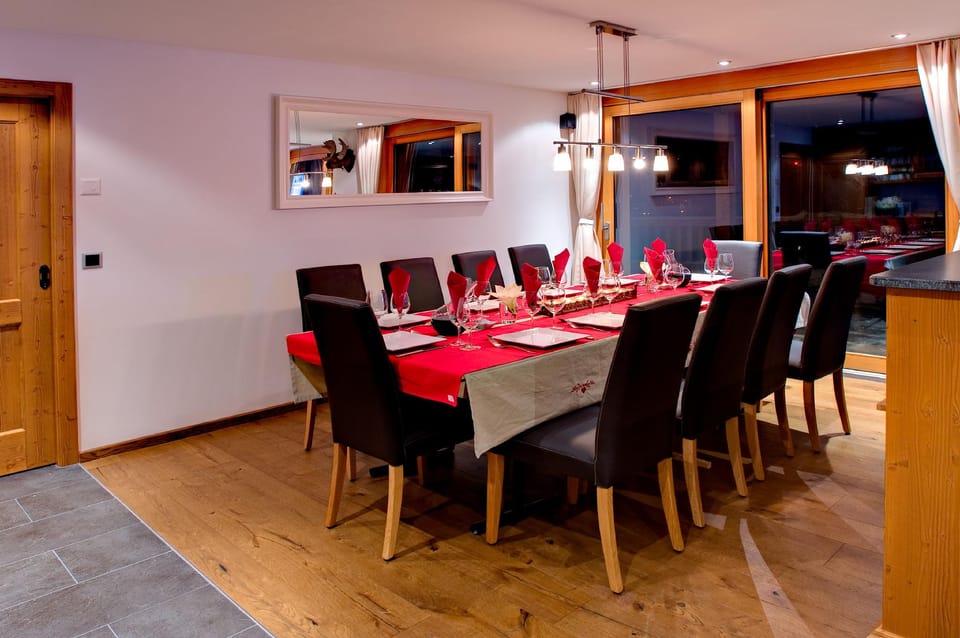 Mountain Exposure Luxury Chalets & Penthouses & Apartments Hotel in Zermatt