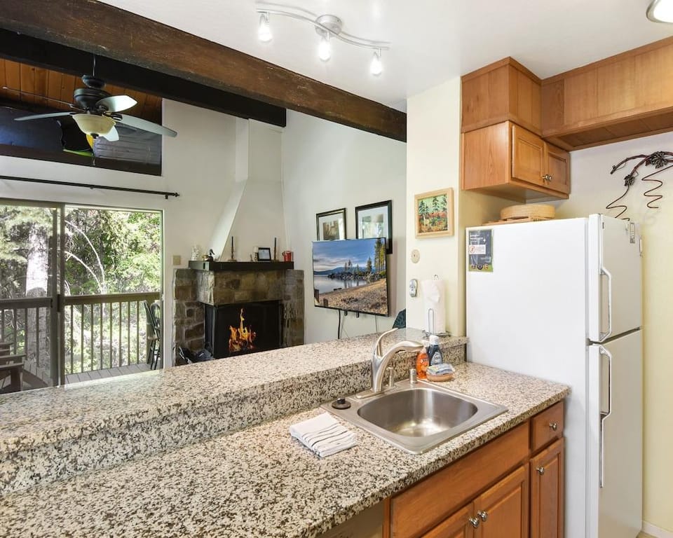 Cozy Retreat at the Kingswood Village Hotel in Tahoe Vista
