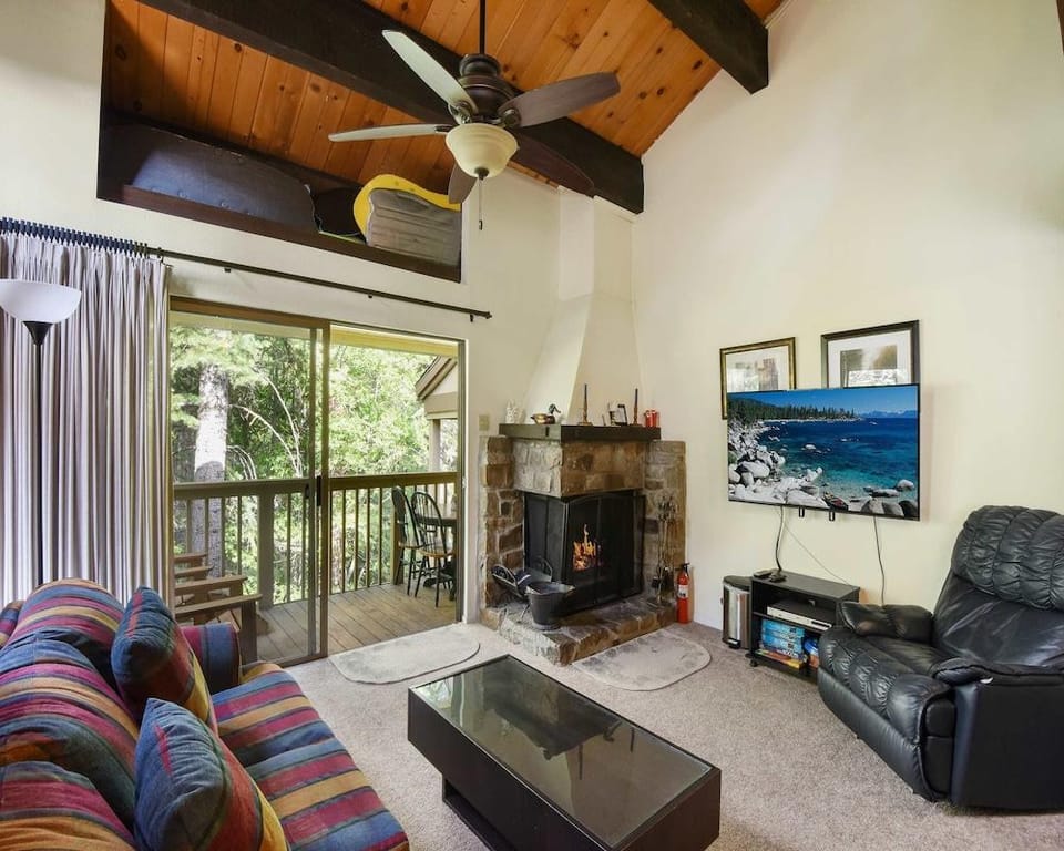 Cozy Retreat at the Kingswood Village Hotel in Tahoe Vista