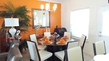 Los Cabos III Condominiums Hotel in South Padre Island