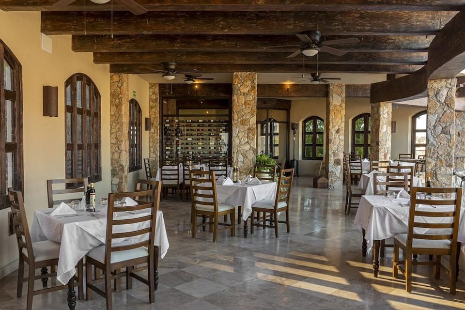 Castillo Blarney Inn Hotel in Cabo San Lucas