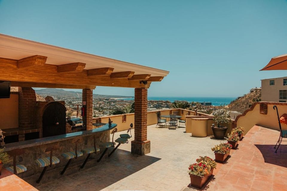 Castillo Blarney Inn Hotel in Cabo San Lucas