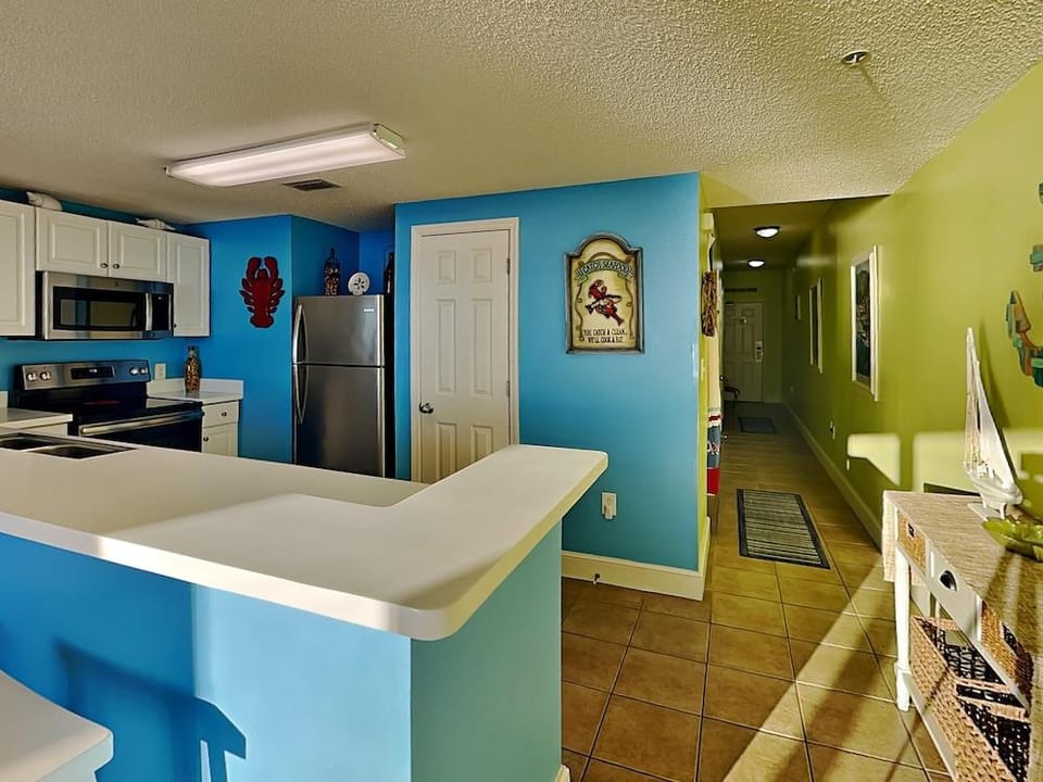 Majestic Beach Resort by Southern Vacation Rentals II Hotel in Long Beach