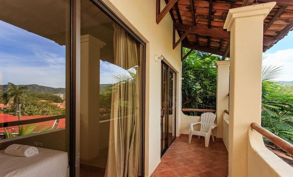 Tropical Gardens Hotel in Coco