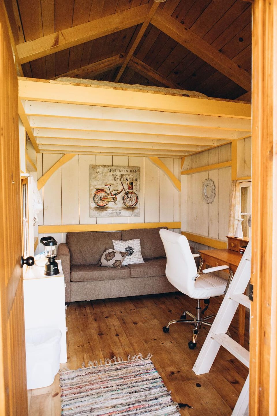 Dreamers Writing Farm Hotel in South Bruce Peninsula