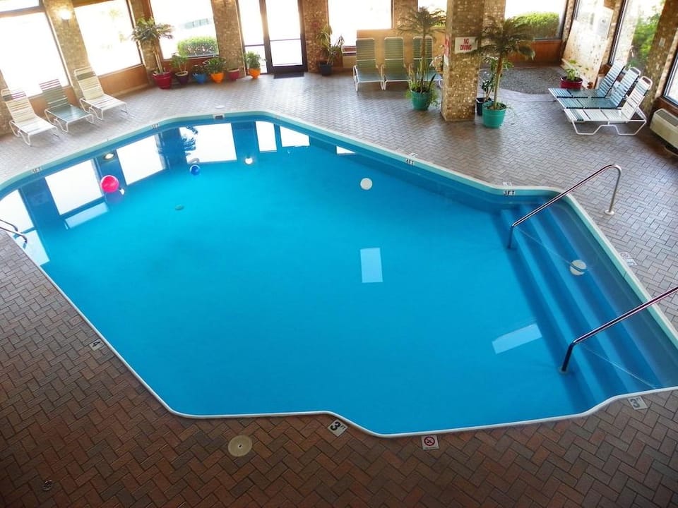 Royalton Inn & Suites Upper Sandusky Hotel in Ohio