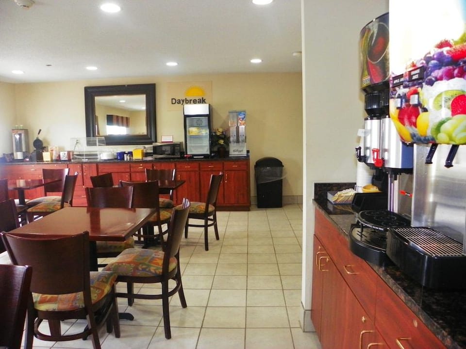 Royalton Inn & Suites Upper Sandusky Hotel in Ohio